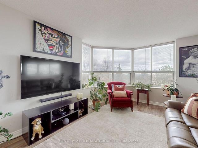 505 - 2200 John St, Condo with 2 bedrooms, 2 bathrooms and 1 parking in Markham ON | Image 2