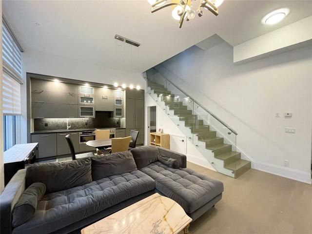 th 10 - 101 Erskine Ave, Condo with 3 bedrooms, 3 bathrooms and 1 parking in Toronto ON | Image 10