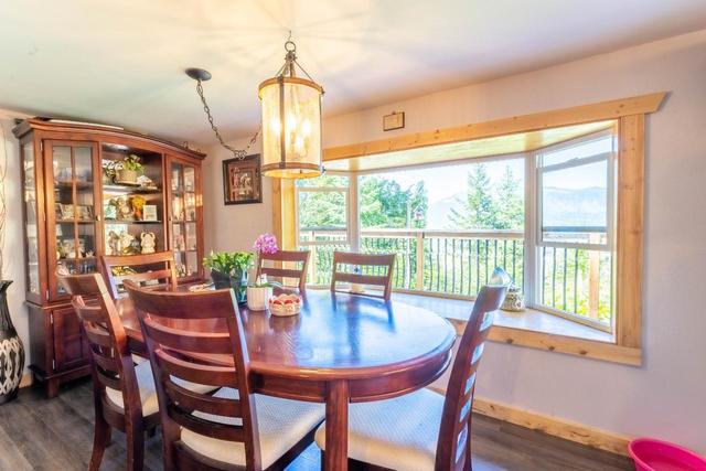 4744 Highway 3a, House detached with 3 bedrooms, 1 bathrooms and 5 parking in Central Kootenay A BC | Image 7