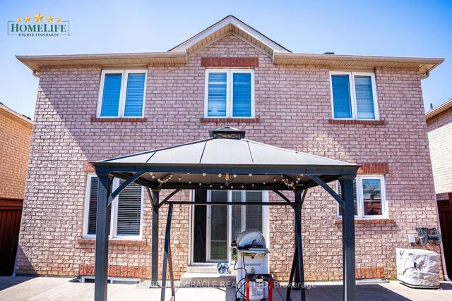 9 Falstaff Dr E, House detached with 4 bedrooms, 4 bathrooms and 6 parking in Brampton ON | Image 32