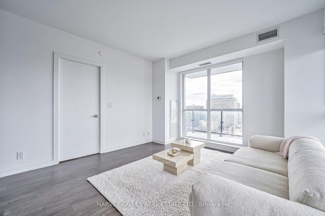 1604 - 609 Avenue Rd, Condo with 2 bedrooms, 2 bathrooms and 1 parking in Toronto ON | Image 5