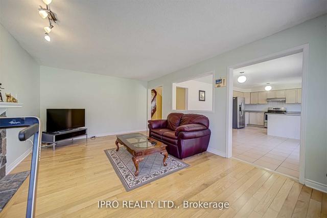 5179 Creditview Rd E, House detached with 4 bedrooms, 4 bathrooms and 10 parking in Mississauga ON | Image 2