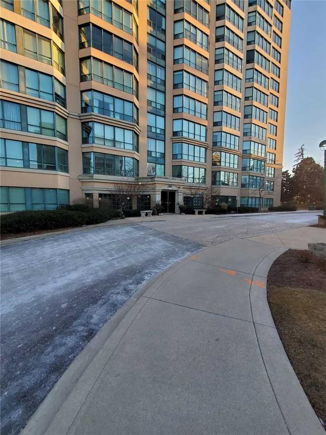 805 - 100 Millside Dr, Condo with 2 bedrooms, 2 bathrooms and 1 parking in Milton ON | Image 1