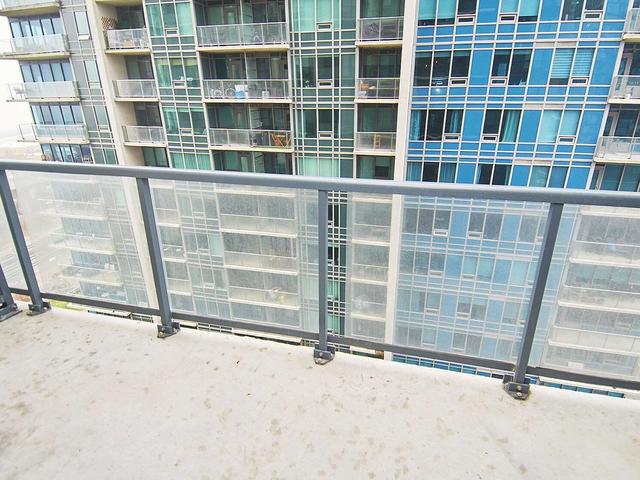 1202 - 51 East Liberty St, Condo with 1 bedrooms, 1 bathrooms and 1 parking in Toronto ON | Image 7