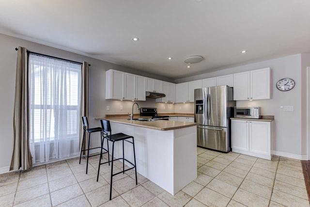 32 Rose Valley Way, House detached with 3 bedrooms, 3 bathrooms and 8 parking in Wasaga Beach ON | Image 4