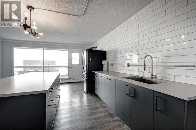 2912, - 221 6 Avenue Se, Condo with 2 bedrooms, 1 bathrooms and null parking in Calgary AB | Image 10