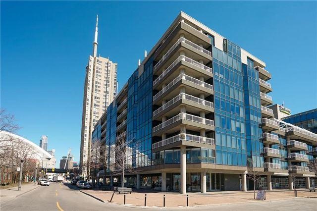 Ph01 - 251 Queens Quay W, Condo with 3 bedrooms, 4 bathrooms and null parking in Toronto ON | Image 1