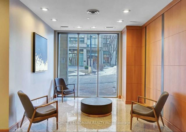 1502 - 256 Doris Ave, Condo with 2 bedrooms, 2 bathrooms and 1 parking in Toronto ON | Image 2