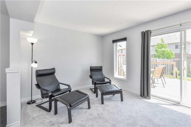 81 Washburn Dr, House attached with 3 bedrooms, 2 bathrooms and 2 parking in Guelph ON | Image 11
