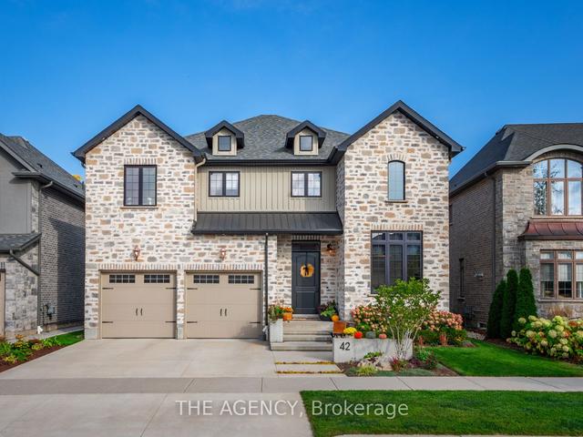 42 Eaglecrest St, House detached with 4 bedrooms, 3 bathrooms and 4 parking in Kitchener ON | Image 1