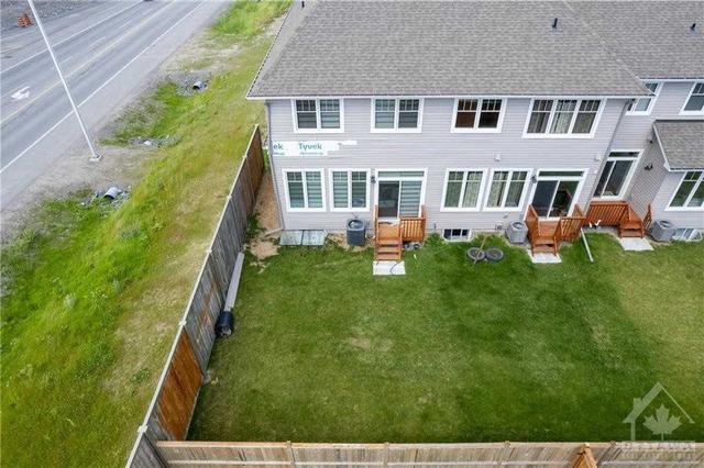 160 Jardiniere St, House attached with 3 bedrooms, 3 bathrooms and 3 parking in Ottawa ON | Image 20