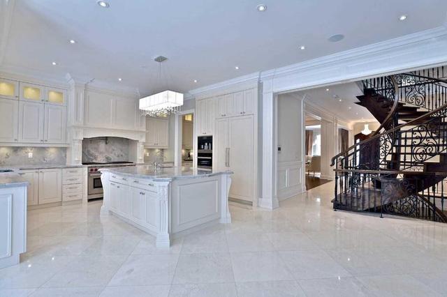 46A Beechwood Ave, House detached with 4 bedrooms, 7 bathrooms and 4 parking in Toronto ON | Image 9
