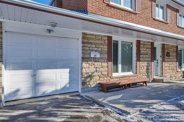 29 Hobart Dr, House detached with 4 bedrooms, 4 bathrooms and 2 parking in Toronto ON | Image 23
