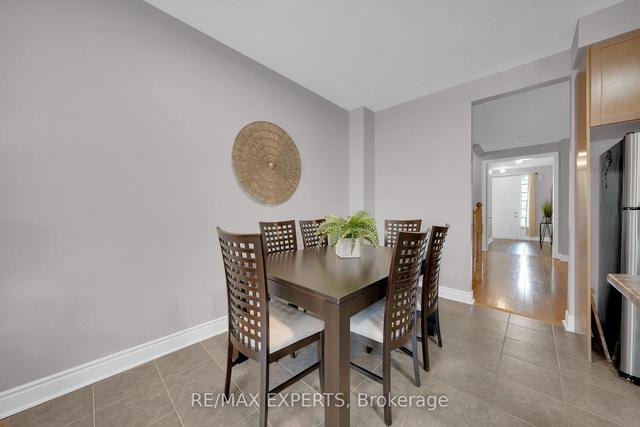 261 Wardlaw Pl, House attached with 3 bedrooms, 4 bathrooms and 3 parking in Vaughan ON | Image 3