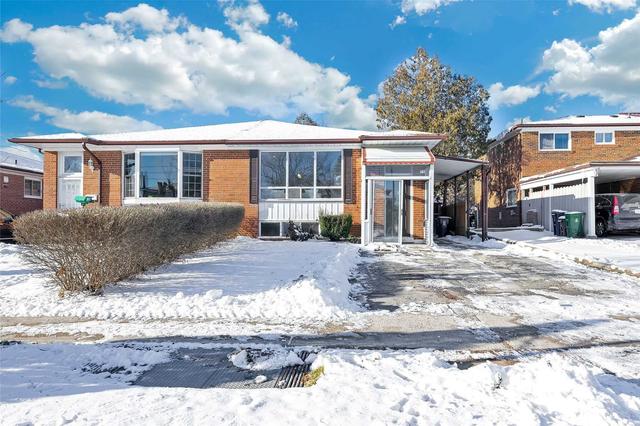 110 Clydesdale Dr, House semidetached with 3 bedrooms, 2 bathrooms and 4 parking in Toronto ON | Image 1