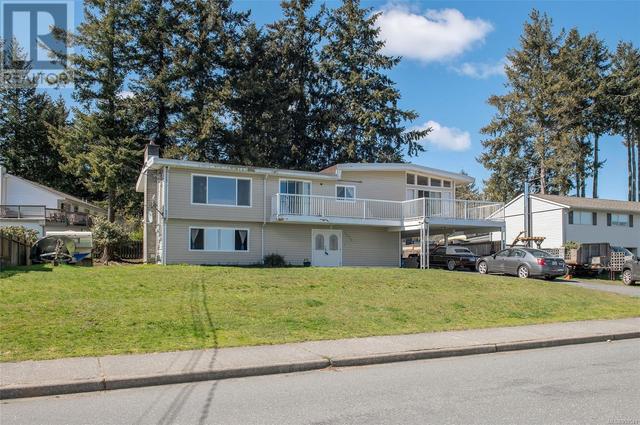 1074 Galerno Rd, House detached with 6 bedrooms, 3 bathrooms and 2 parking in Campbell River BC | Image 3