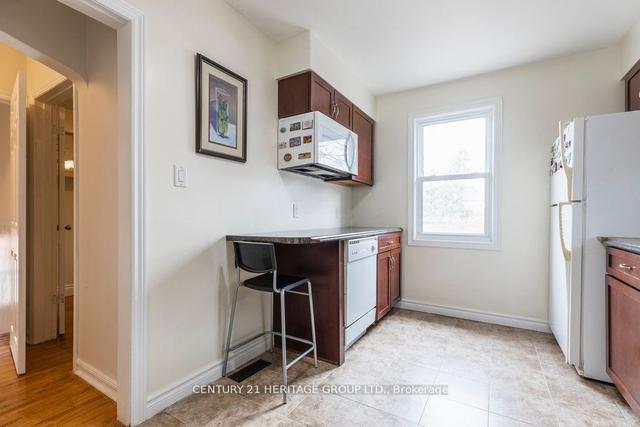 155 East 34th St W, House detached with 2 bedrooms, 2 bathrooms and 5 parking in Hamilton ON | Image 8