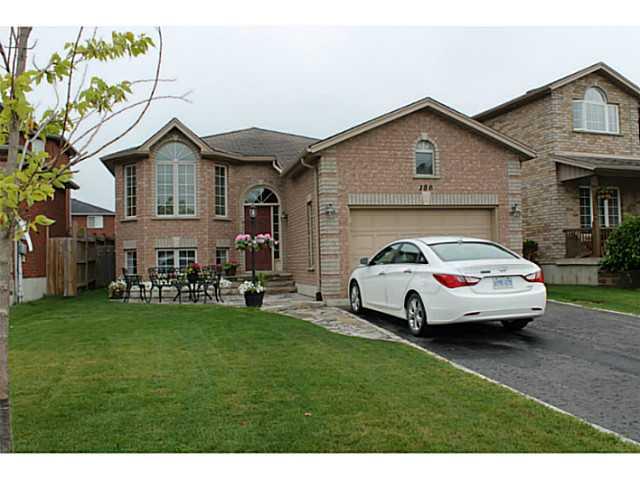 186 Pringle Dr, House detached with 2 bedrooms, 3 bathrooms and null parking in Barrie ON | Image 1