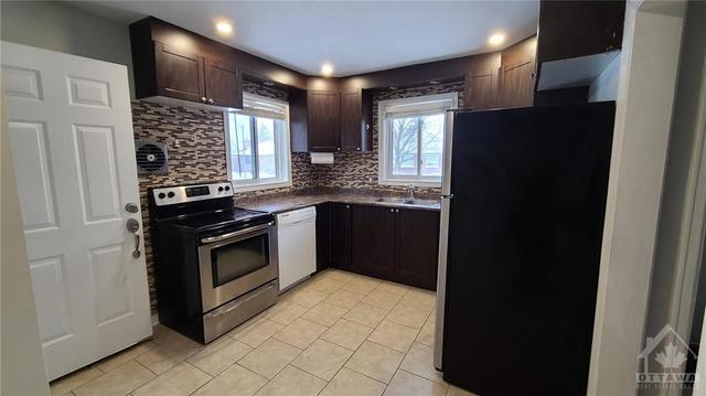 578 Wolffdale Crescent, House detached with 4 bedrooms, 3 bathrooms and 5 parking in Ottawa ON | Image 10