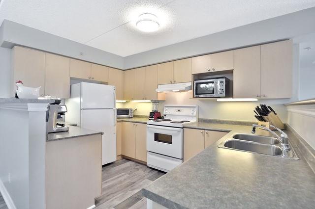 314 - 1460 Bishops Gate, Condo with 3 bedrooms, 2 bathrooms and 1 parking in Oakville ON | Image 12