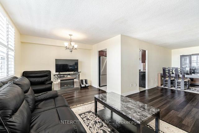 801 - 45 Silverstone Dr, Condo with 3 bedrooms, 2 bathrooms and 1 parking in Toronto ON | Image 2