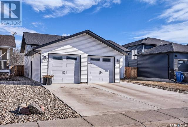 2413 Buhler Avenue, House detached with 5 bedrooms, 3 bathrooms and null parking in North Battleford CY SK | Image 3