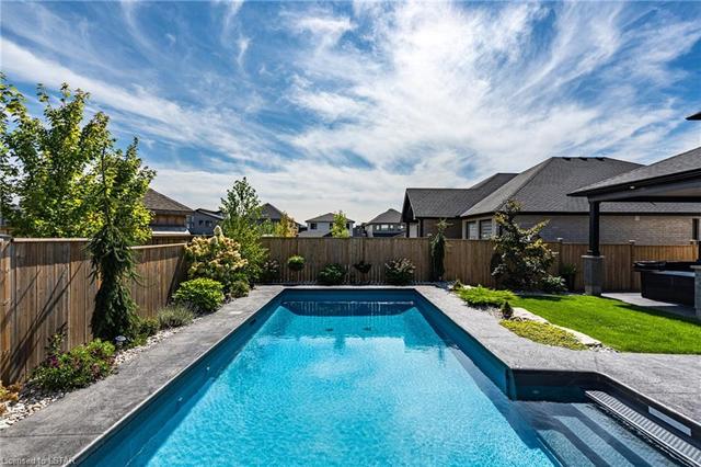 1656 Brayford Avenue, House detached with 5 bedrooms, 3 bathrooms and 6 parking in London ON | Image 12