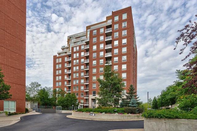 208 - 40 Old Mill Rd, Condo with 2 bedrooms, 2 bathrooms and 1 parking in Oakville ON | Image 1