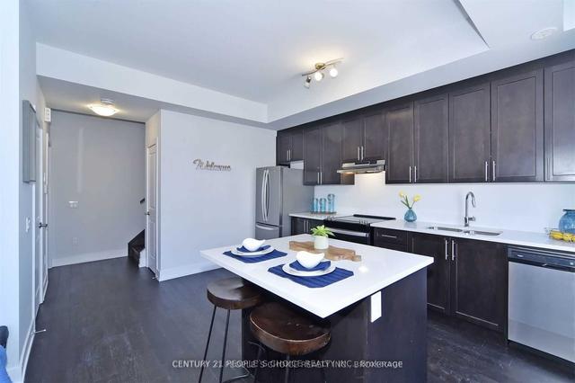 207 - 9560 Islington Ave, Townhouse with 2 bedrooms, 3 bathrooms and 1 parking in Vaughan ON | Image 4