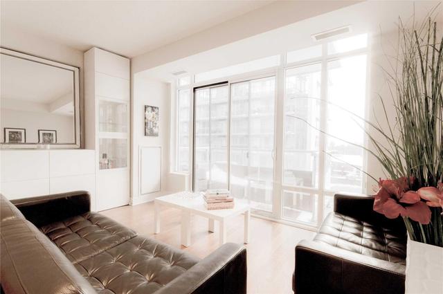 506 - 90 Stadium Rd, Condo with 2 bedrooms, 2 bathrooms and 1 parking in Toronto ON | Image 2