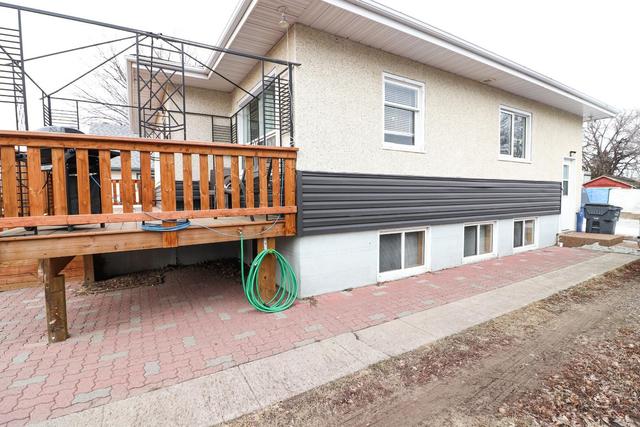 1214 Elm Street Se, House detached with 3 bedrooms, 2 bathrooms and 4 parking in Medicine Hat AB | Image 33