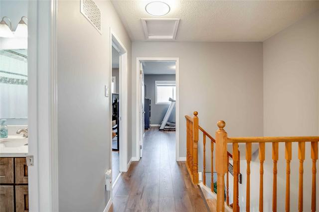 199 Pickett Cres, House semidetached with 3 bedrooms, 3 bathrooms and 3 parking in Barrie ON | Image 6