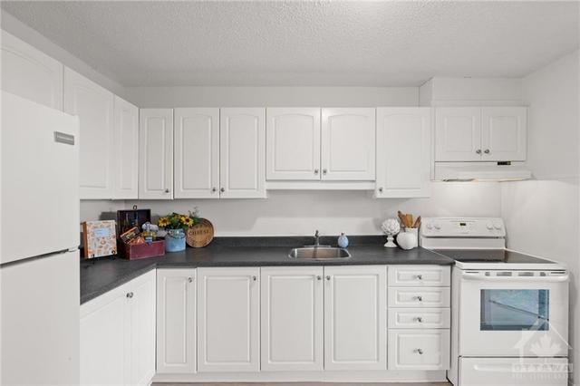 502 - 665 Bathgate Drive, Condo with 2 bedrooms, 1 bathrooms and 1 parking in Ottawa ON | Image 13