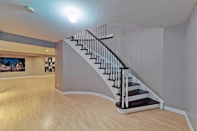 124 Spring Blossom Cres, House detached with 4 bedrooms, 5 bathrooms and 6 parking in Markham ON | Image 26