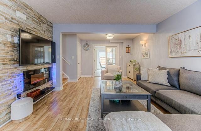 65 Ralgreen Cres, House attached with 3 bedrooms, 3 bathrooms and 3 parking in Kitchener ON | Image 39