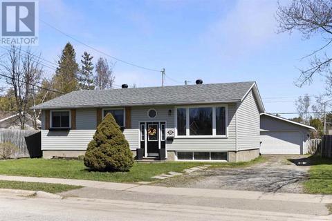 72 Irwin Ave, Sault Ste. Marie, ON, P6A3R1 | Card Image