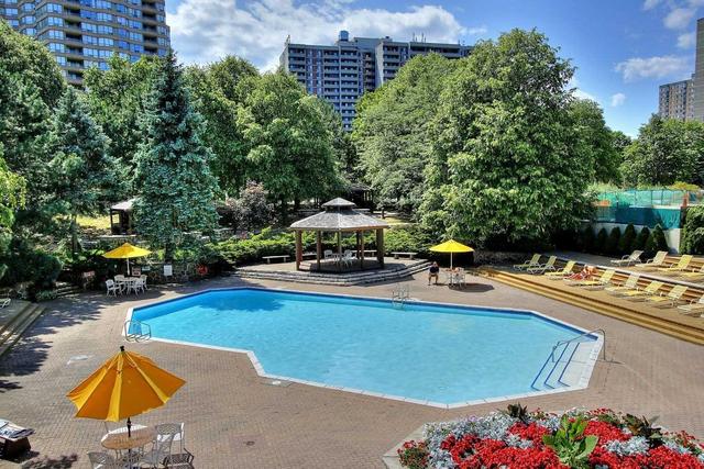 1701 - 275 Bamburgh Circ, Condo with 2 bedrooms, 2 bathrooms and 2 parking in Toronto ON | Image 3