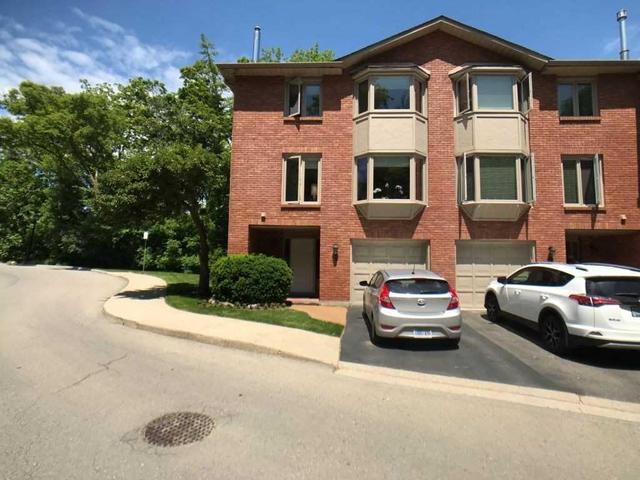 1 - 30 Osler Dr, Townhouse with 2 bedrooms, 3 bathrooms and 1 parking in Hamilton ON | Image 1