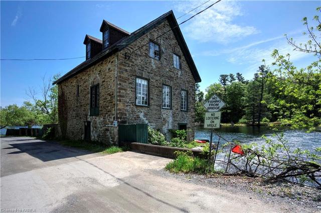 60 Bedford Mills Road, House detached with 3 bedrooms, 2 bathrooms and 5 parking in South Frontenac ON | Image 11