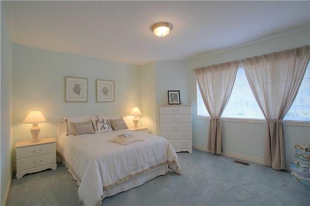 67 Song Bird Dr, House detached with 4 bedrooms, 3 bathrooms and 4 parking in Markham ON | Image 16
