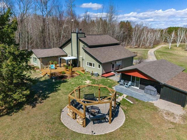 3033 Mclaughlin Road, House detached with 4 bedrooms, 3 bathrooms and 12 parking in Whitewater Region ON | Image 3