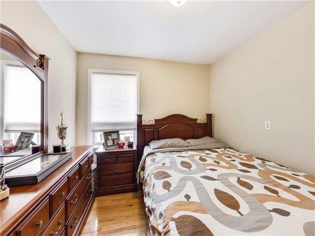 56 Millicent St, House detached with 3 bedrooms, 2 bathrooms and 2 parking in Toronto ON | Image 10