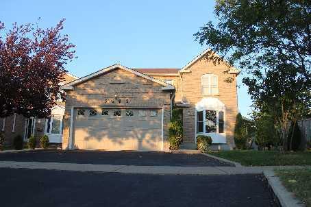 3649 Colonial Dr, House detached with 4 bedrooms, 4 bathrooms and 3 parking in Mississauga ON | Image 1