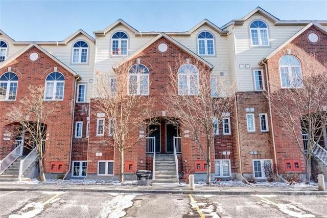 99 Steele Park Private, House attached with 2 bedrooms, 2 bathrooms and 2 parking in Ottawa ON | Image 1