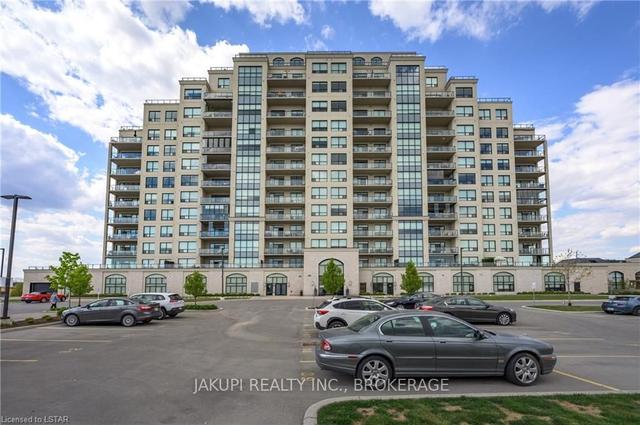 209 - 260 Villagewalk Blvd, Condo with 2 bedrooms, 2 bathrooms and 2 parking in London ON | Image 1