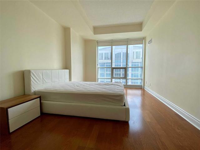 4805 - 763 Bay St, Condo with 2 bedrooms, 1 bathrooms and 1 parking in Toronto ON | Image 6