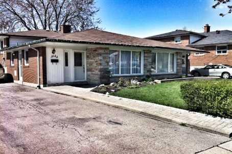 3644 Holden Cres, House semidetached with 3 bedrooms, 2 bathrooms and 5 parking in Mississauga ON | Image 1