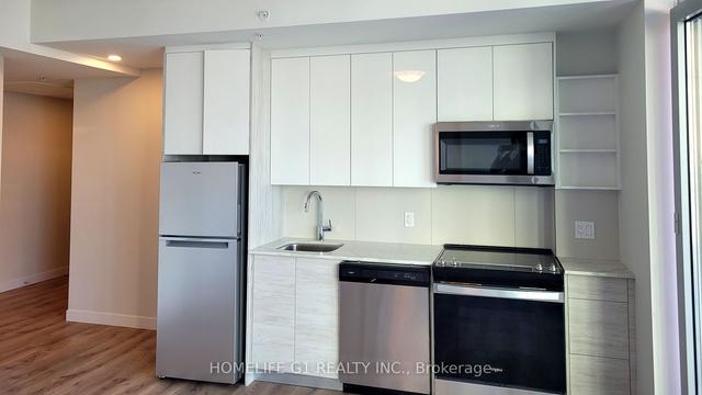 607 - 60 Fredrick Dr, Condo with 2 bedrooms, 2 bathrooms and 0 parking in Kitchener ON | Image 1
