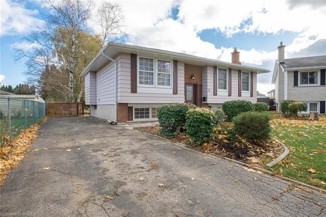 5 Mitchell Court, House detached with 4 bedrooms, 1 bathrooms and 3 parking in Brantford ON | Image 6