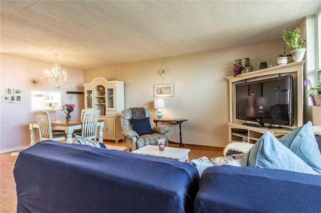 700 Dynes Rd, Condo with 2 bedrooms, 2 bathrooms and 1 parking in Burlington ON | Image 5